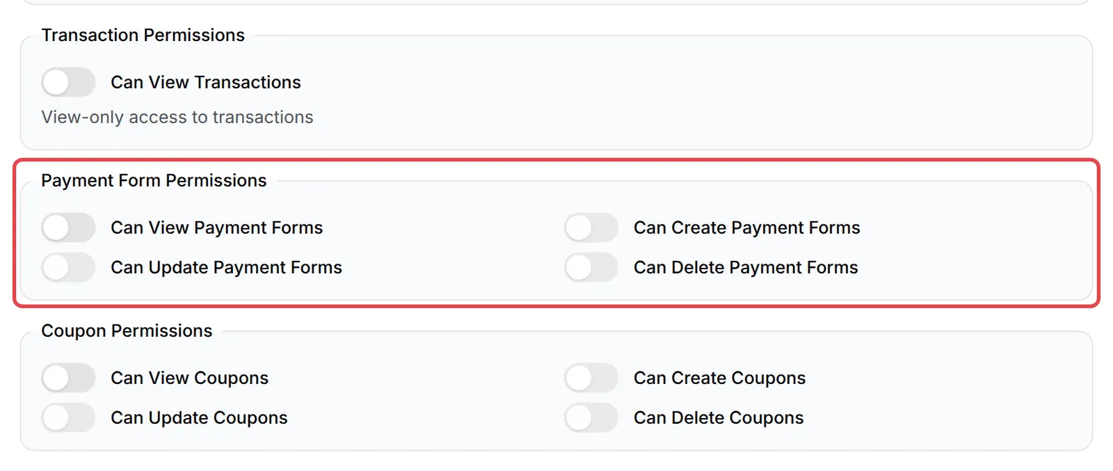 Suis kebenaran peranan Team, dengan empat suis Payment Form Permissions ditanda